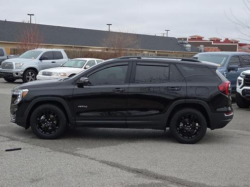 2024 GMC Terrain AT4
