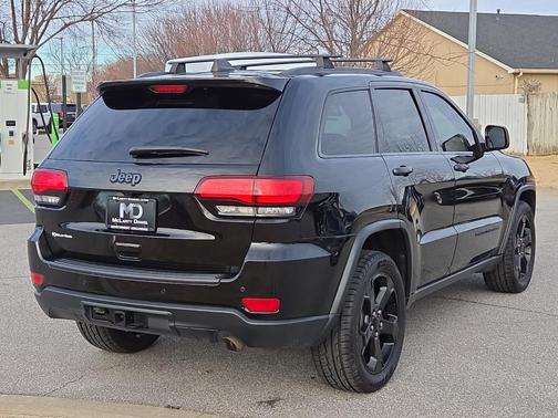 2019 Jeep Grand Cherokee Laredo