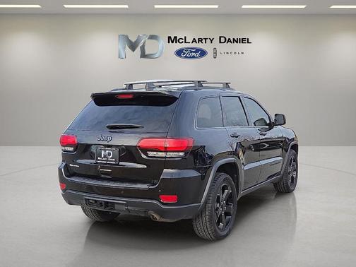 2019 Jeep Grand Cherokee Laredo