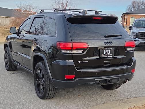 2019 Jeep Grand Cherokee Laredo