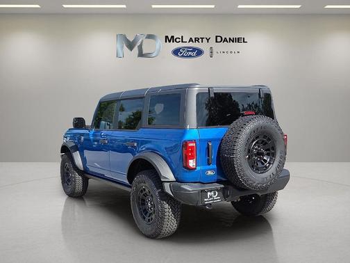 Velocity Blue Metallic 2026 Ford Bronco Big Bend