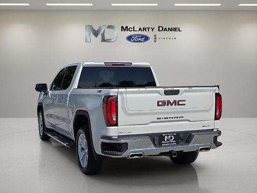 White Frost Tri-Coat 2021 GMC Sierra 1500 SLT