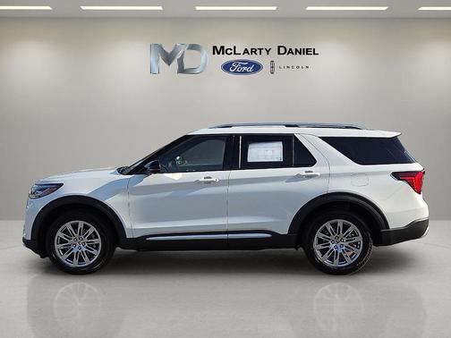 White Metallic 2026 Ford Explorer Platinum