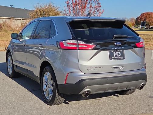 2023 Ford Edge Titanium