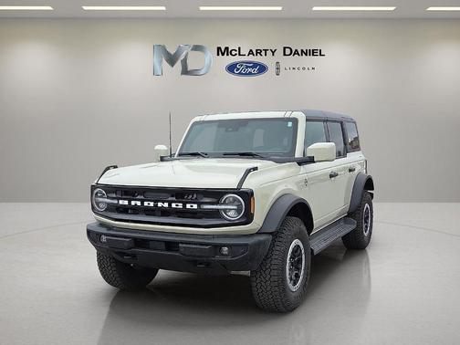 Beige 2026 Ford Bronco Outer Banks