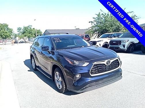 2022 Toyota Highlander LE