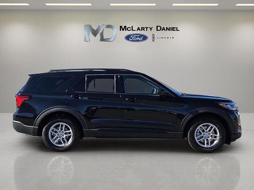 Agate Black Metallic 2026 Ford Explorer Active