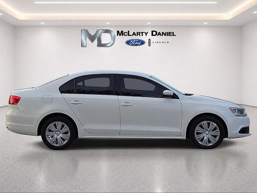 Candy White 2012 Volkswagen Jetta SE