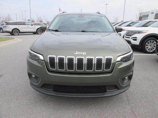 Photo 2 of 30 of 2019 Jeep Cherokee Latitude