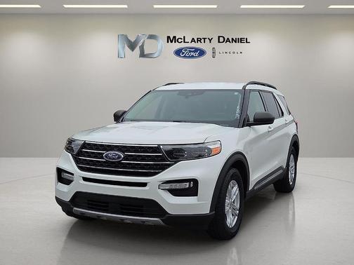 Star White 2020 Ford Explorer XLT