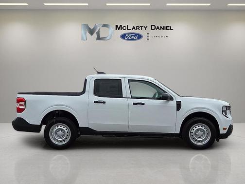 Oxford White 2026 Ford Maverick XL