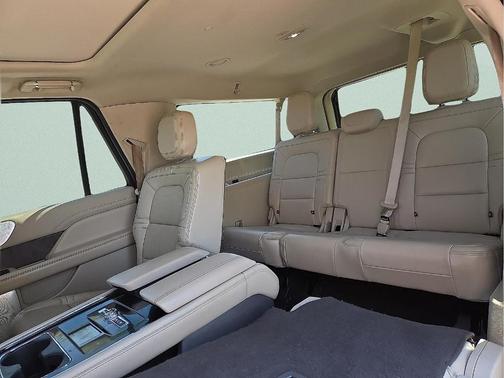2021 Lincoln Navigator L Reserve