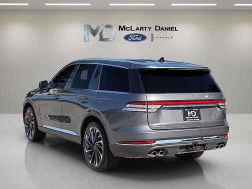 Metallic 2023 Lincoln Aviator Reserve AWD