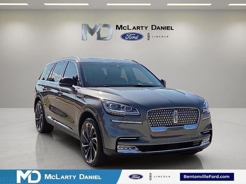 Metallic 2023 Lincoln Aviator Reserve AWD