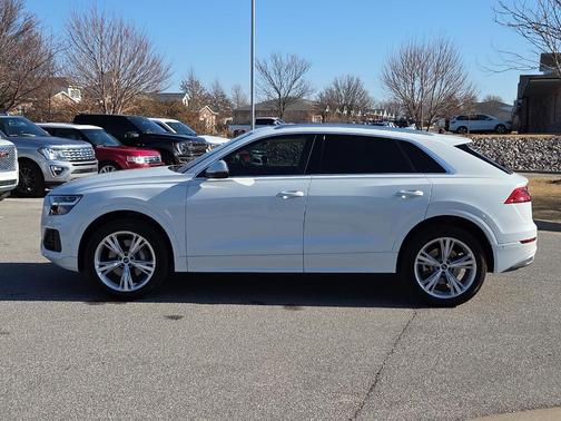 2022 Audi Q8 55 Premium Plus