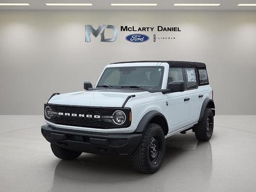 Oxford White 2026 Ford Bronco Big Bend