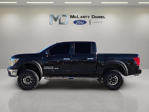 2018 Nissan Titan SV