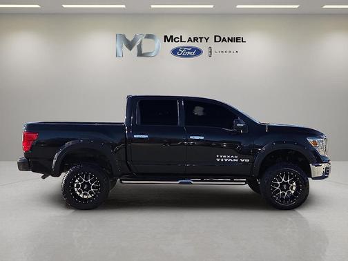 2018 Nissan Titan SV