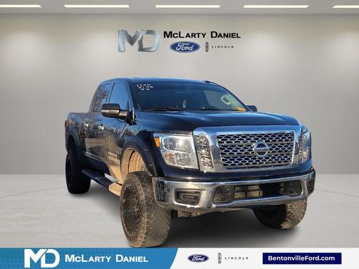 2018 Nissan Titan SV