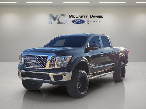2018 Nissan Titan SV