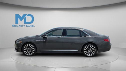 2017 Lincoln Continental Black Label