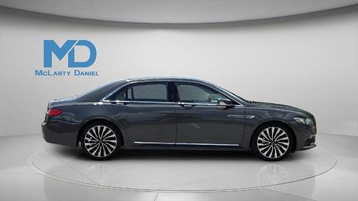 2017 Lincoln Continental Black Label