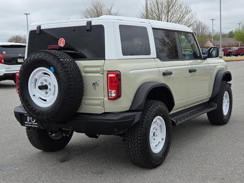 Desert Sand 2026 Ford Bronco Heritage Edition