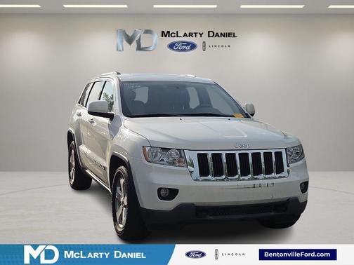 Stone White Clearcoat 2011 Jeep Grand Cherokee Laredo