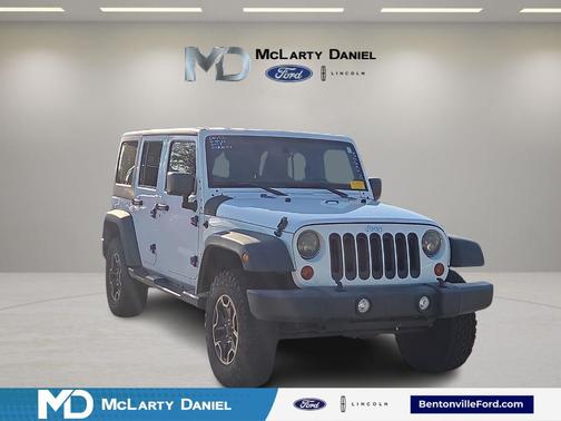 Bright White Clearcoat 2013 Jeep Wrangler Unlimited Sport