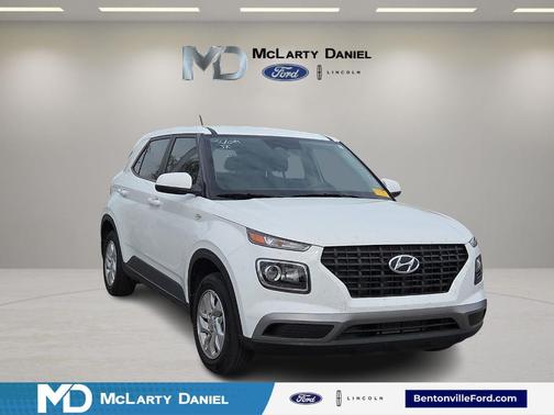 2025 Hyundai VENUE SE