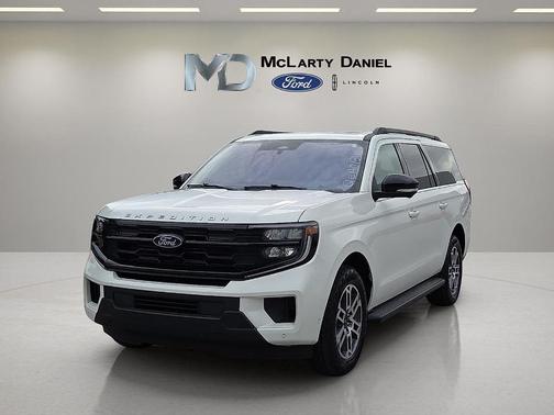 Star White 2025 Ford Expedition Max Active