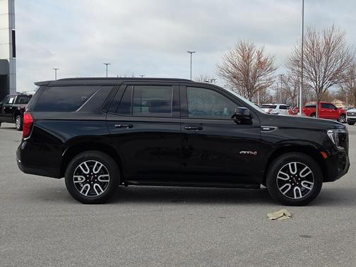 2023 GMC Yukon AT4