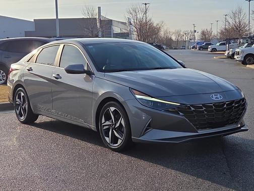 2022 Hyundai ELANTRA Limited