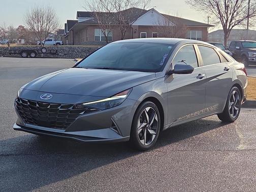 2022 Hyundai ELANTRA Limited