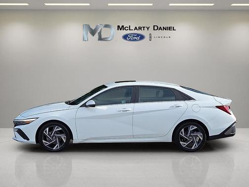 White 2025 Hyundai ELANTRA HEV Limited