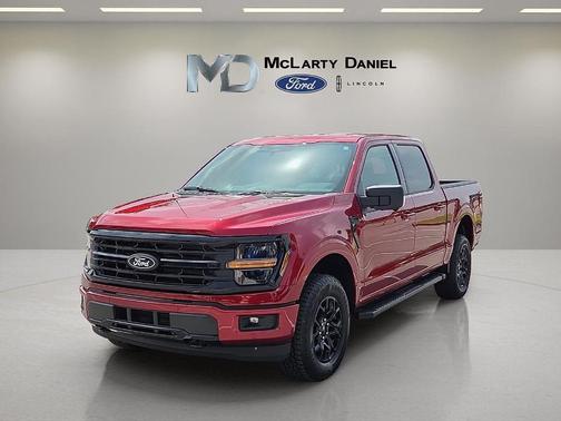Ruby Red Metallic Tinted Clearcoat 2026 Ford F-150 XLT