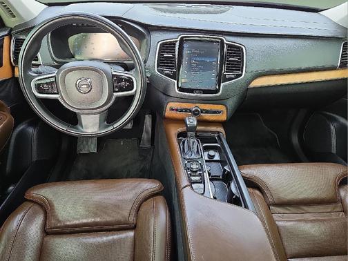 2019 Volvo XC90 T6 Inscription