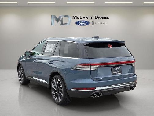 Whisper White 2026 Lincoln Aviator Reserve AWD