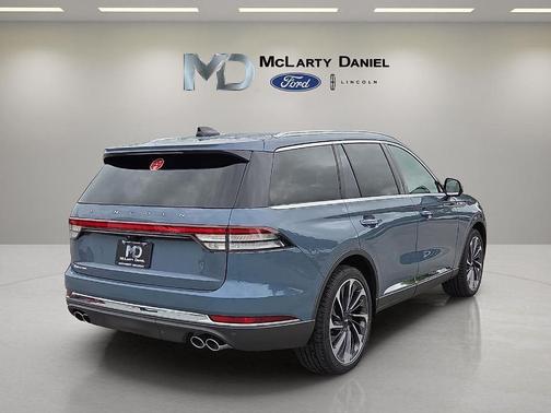 Whisper White 2026 Lincoln Aviator Reserve AWD