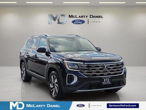 Deep Black Pearl Effect 2024 Volkswagen Atlas 2.0T SEL