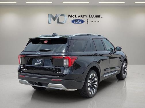 Agate Black Metallic 2026 Ford Explorer Platinum