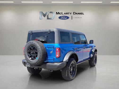 Blue Metallic 2026 Ford Bronco Badlands