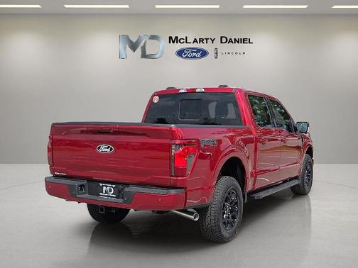 Ruby Red Metallic Tinted Clearcoat 2026 Ford F-150 XLT