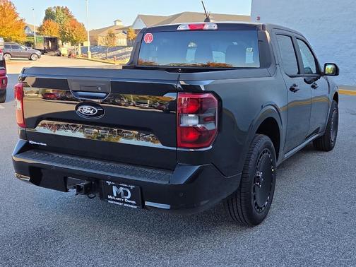 2025 Ford Maverick Lobo Standard