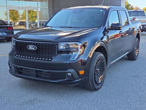 2025 Ford Maverick Lobo Standard