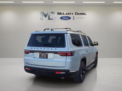 Silver Zynith 2024 Jeep Wagoneer Series II