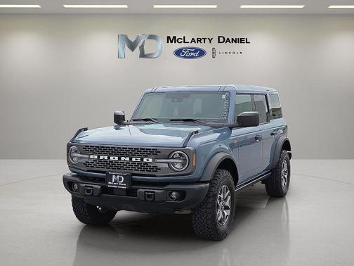 Azure Gray Metallic 2025 Ford Bronco Badlands