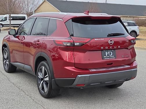 2025 Nissan Rogue SL