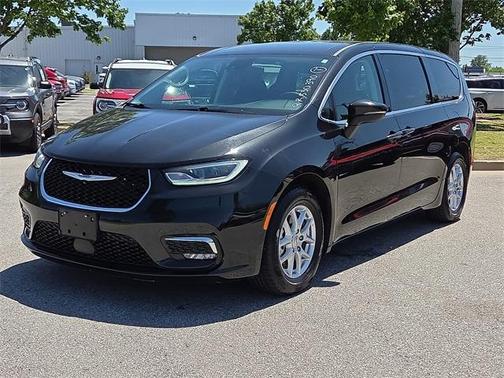2023 Chrysler Pacifica Touring-L