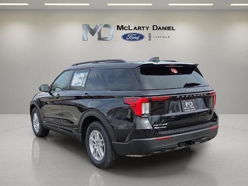 Agate Black Metallic 2026 Ford Explorer Active